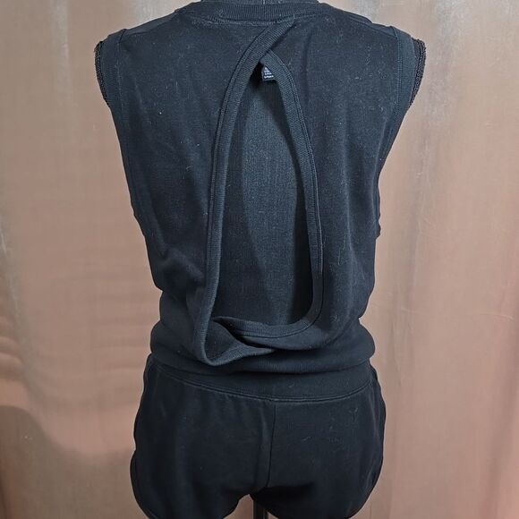 Victoria Sport Open-Back Top with Shorts 2-piece Set - Picture 13 of 16